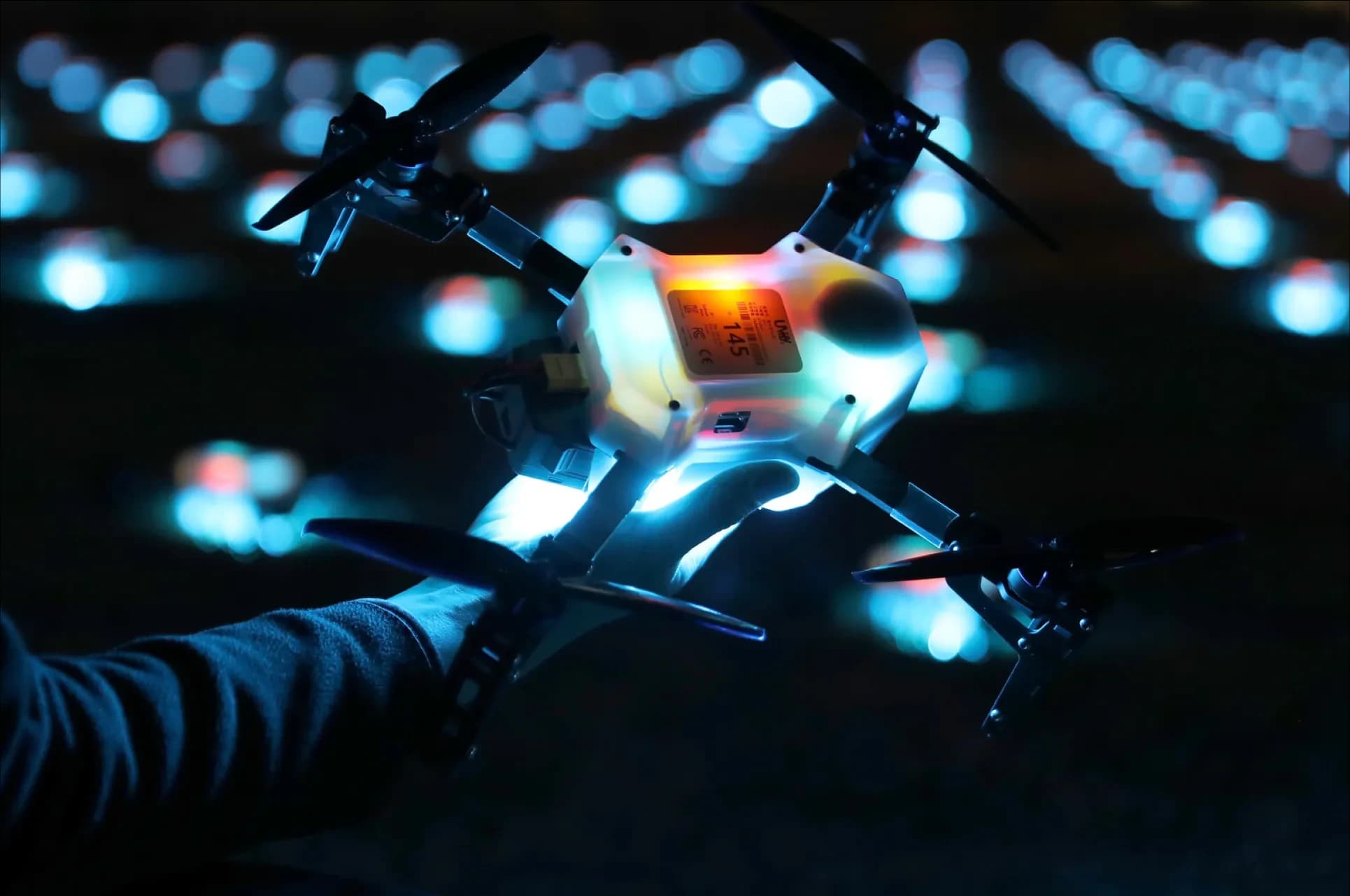 Cận cảnh chi tiết kỹ thuật của drone Xuan Air
